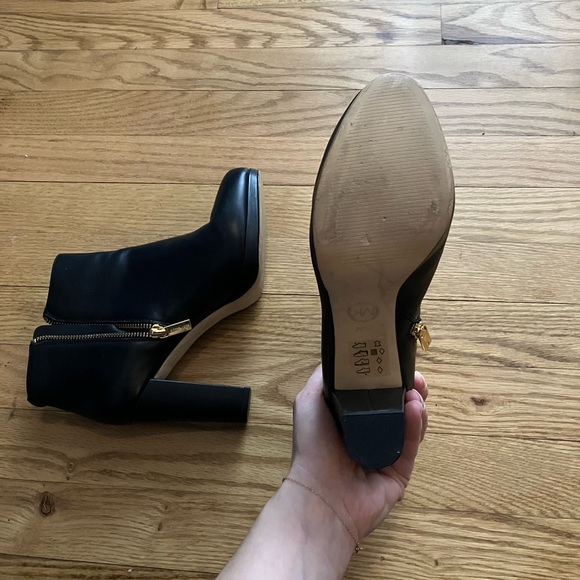 Michael Kors Black Ankle Boots VGUC 7.5M - Picture 6 of 7
